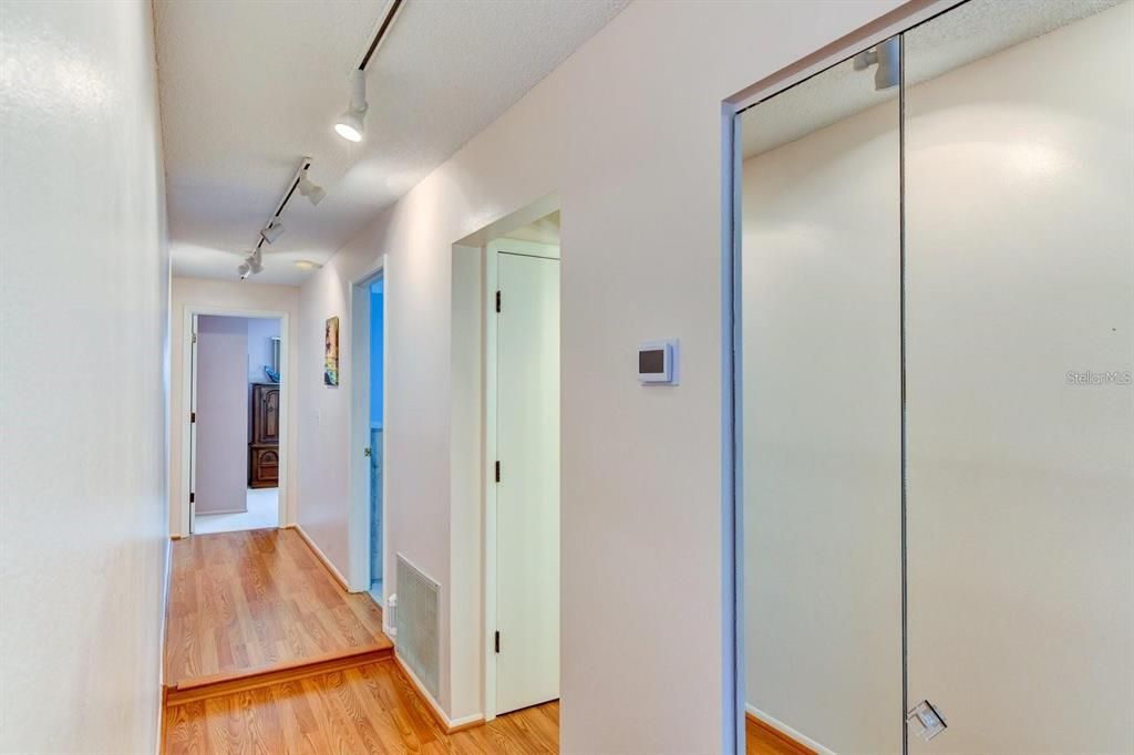 待售: $1,100,000 (4 贝兹, 3 浴室, 2956 平方英尺)