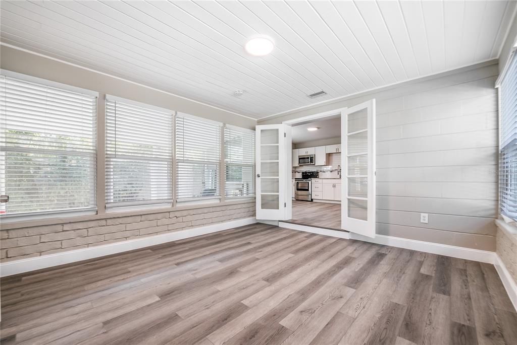 En Venta: $470,000 (3 camas, 2 baños, 1351 Pies cuadrados)