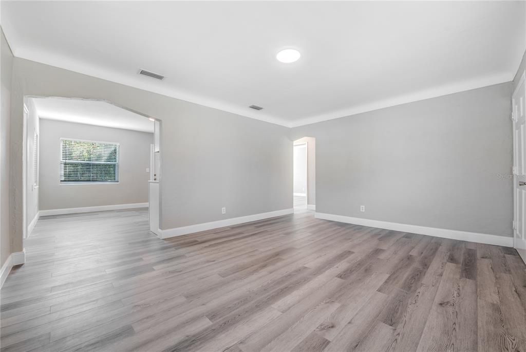 En Venta: $470,000 (3 camas, 2 baños, 1351 Pies cuadrados)