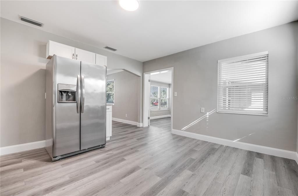 En Venta: $470,000 (3 camas, 2 baños, 1351 Pies cuadrados)