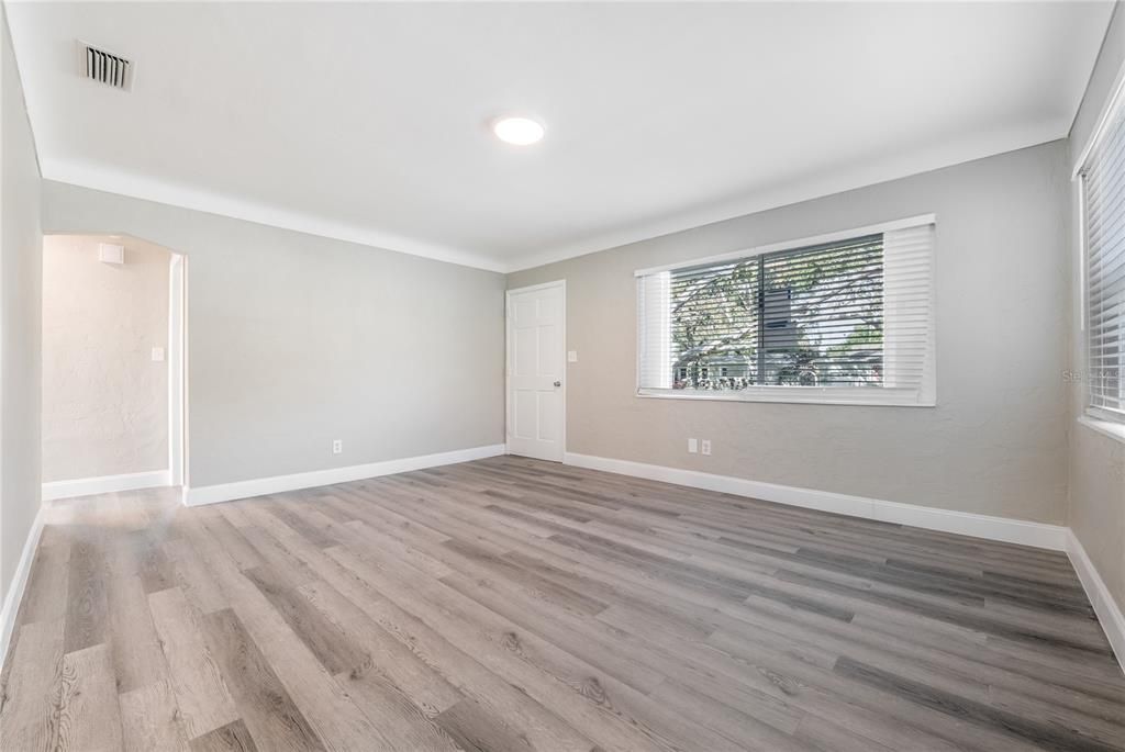 En Venta: $470,000 (3 camas, 2 baños, 1351 Pies cuadrados)