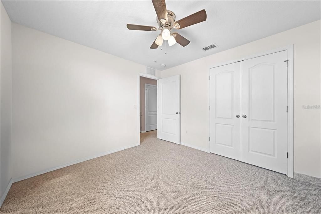 En Venta: $300,000 (3 camas, 2 baños, 1852 Pies cuadrados)