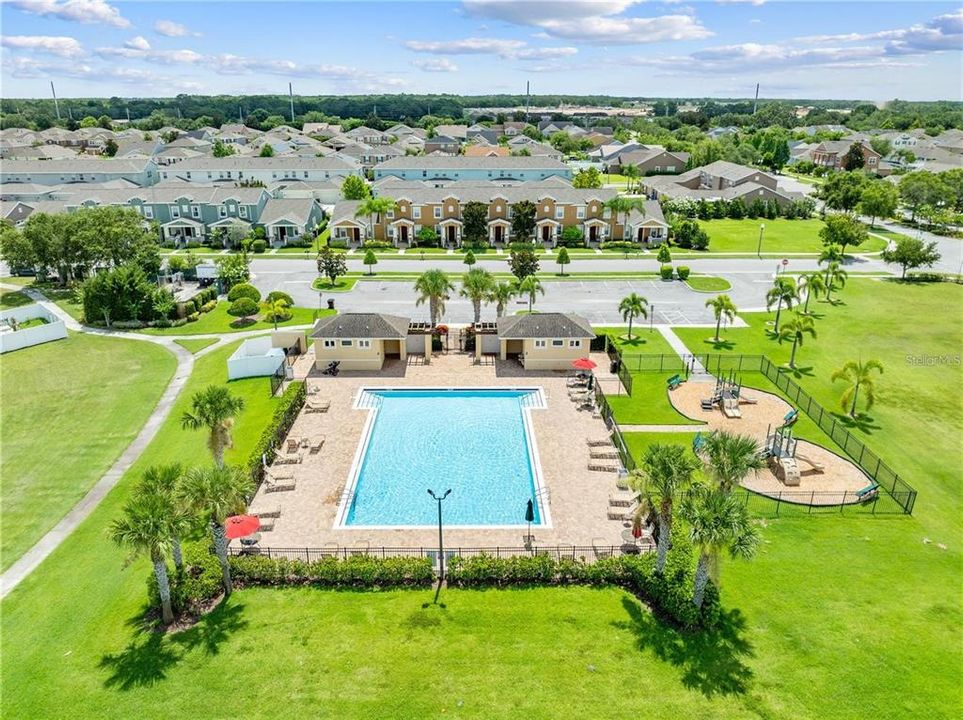 En Venta: $300,000 (3 camas, 2 baños, 1852 Pies cuadrados)