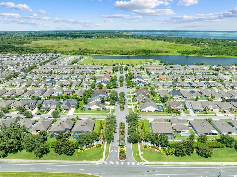 En Venta: $300,000 (3 camas, 2 baños, 1852 Pies cuadrados)