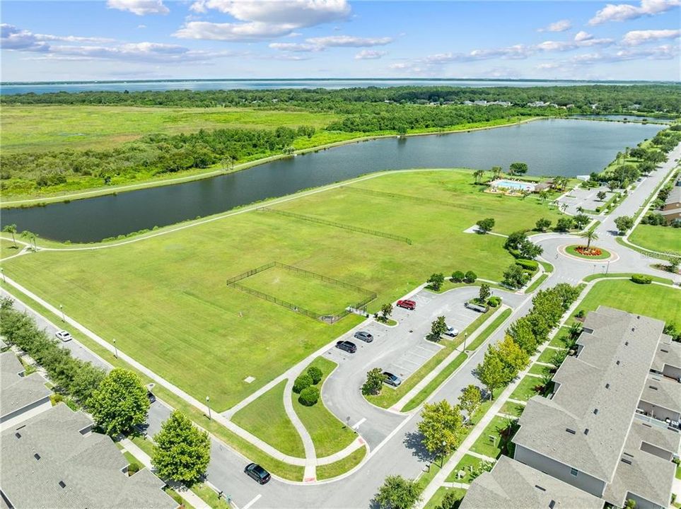 En Venta: $300,000 (3 camas, 2 baños, 1852 Pies cuadrados)