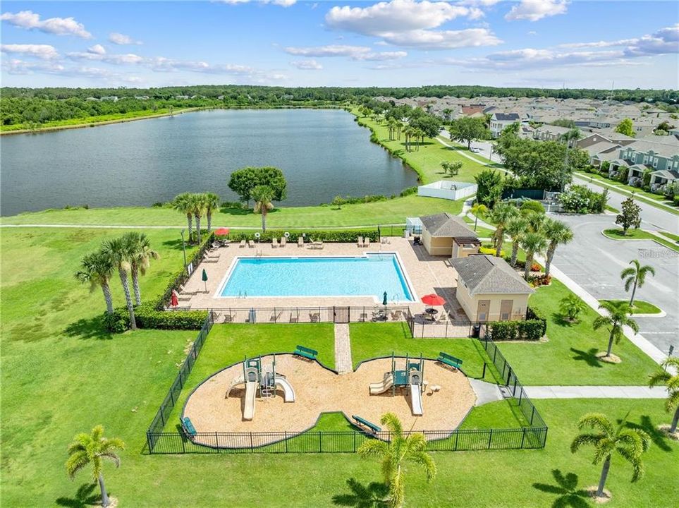 En Venta: $300,000 (3 camas, 2 baños, 1852 Pies cuadrados)