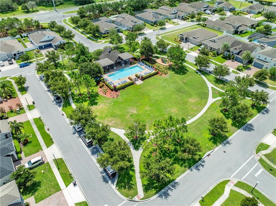 En Venta: $300,000 (3 camas, 2 baños, 1852 Pies cuadrados)