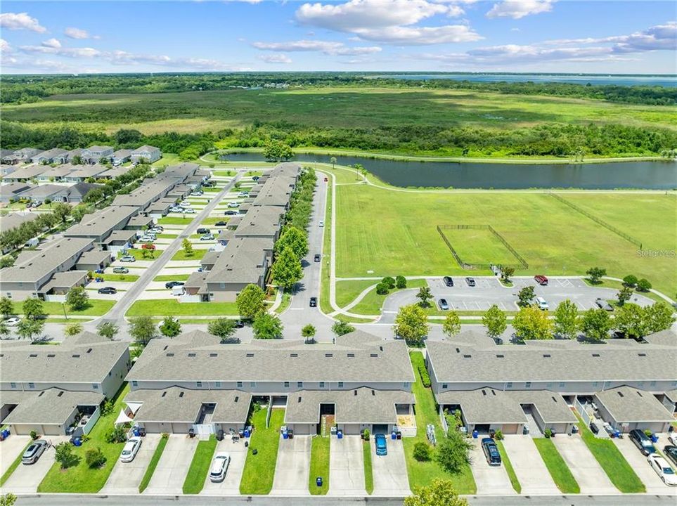 En Venta: $300,000 (3 camas, 2 baños, 1852 Pies cuadrados)