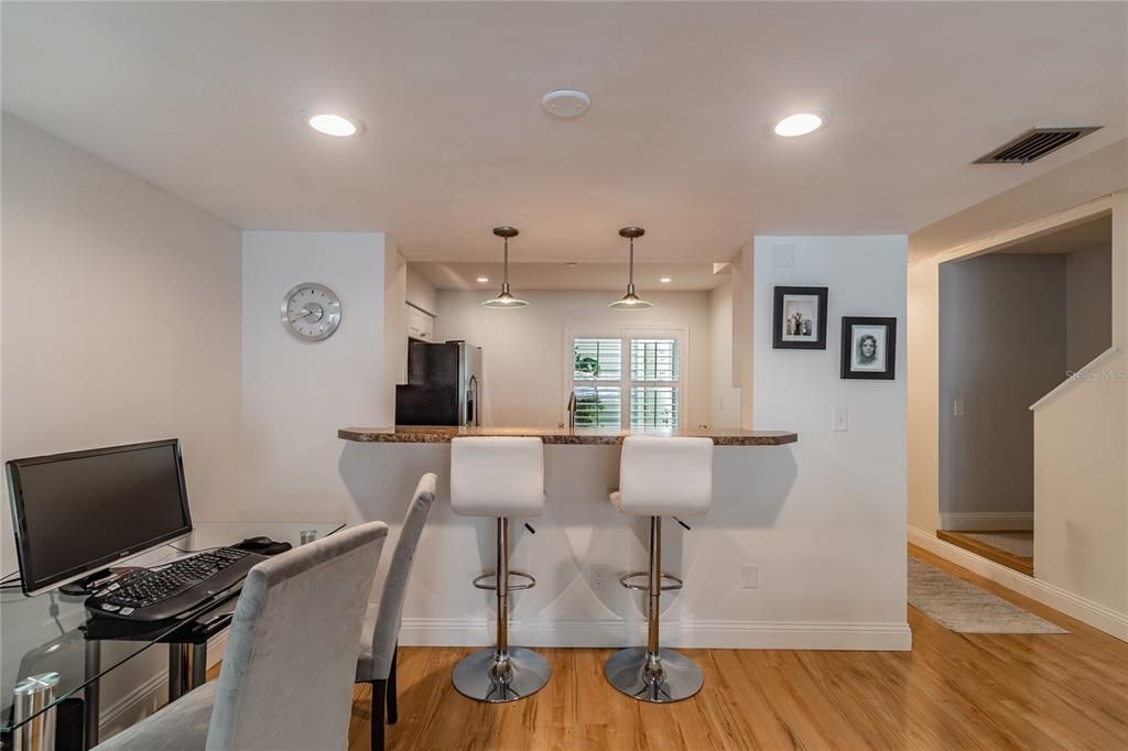 出租: $2,900 (2 贝兹, 2 浴室, 1380 平方英尺)