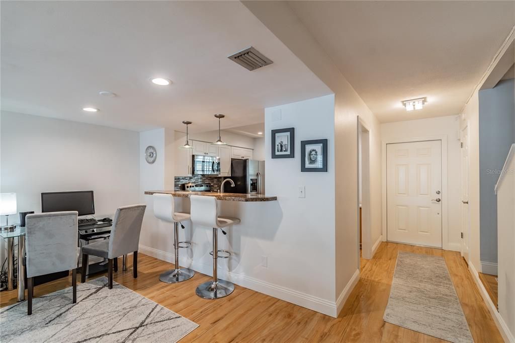 出租: $2,900 (2 贝兹, 2 浴室, 1380 平方英尺)