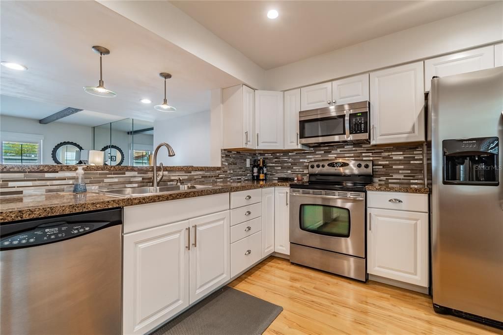 出租: $2,900 (2 贝兹, 2 浴室, 1380 平方英尺)