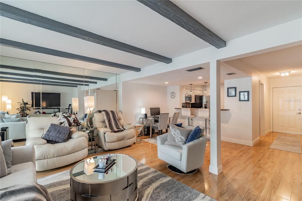 出租: $2,900 (2 贝兹, 2 浴室, 1380 平方英尺)