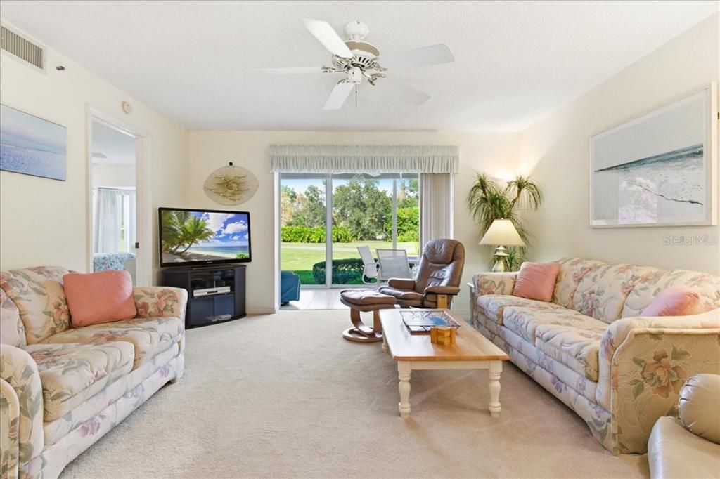 待售: $205,000 (2 贝兹, 2 浴室, 1202 平方英尺)