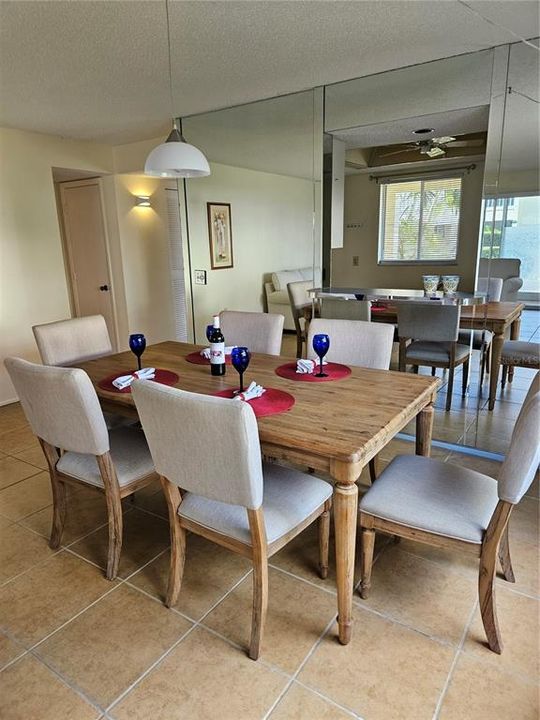 For Sale: $155,600 (2 beds, 1 baths, 1023 Square Feet)