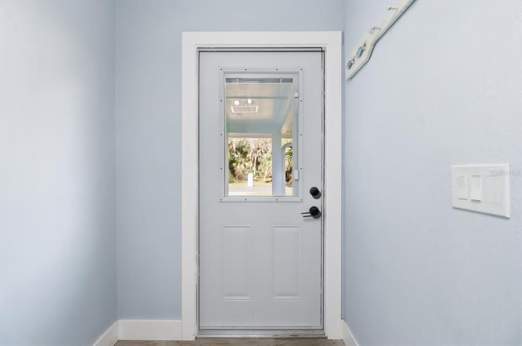 For Sale: $319,900 (3 beds, 2 baths, 1610 Square Feet)