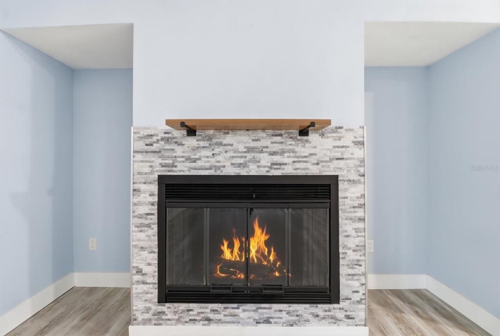 For Sale: $319,900 (3 beds, 2 baths, 1610 Square Feet)