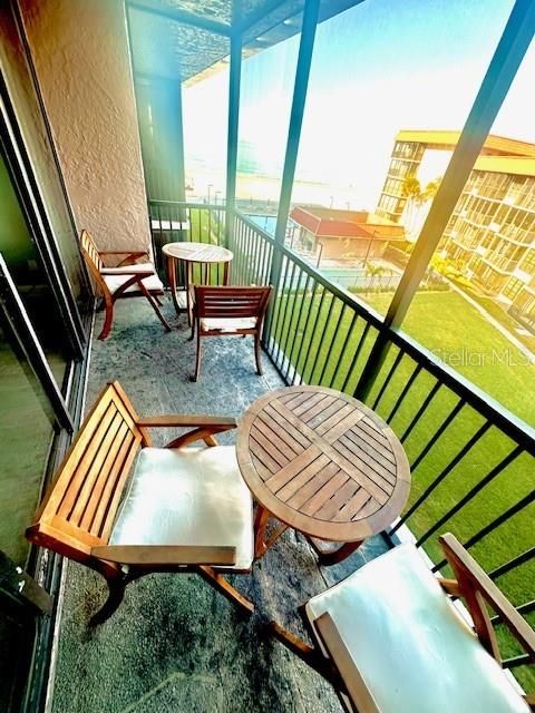 待售: $599,000 (2 贝兹, 2 浴室, 1103 平方英尺)