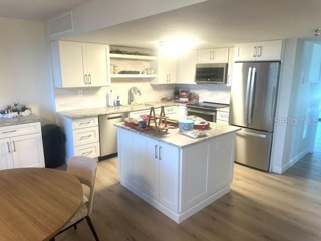 待售: $599,000 (2 贝兹, 2 浴室, 1103 平方英尺)