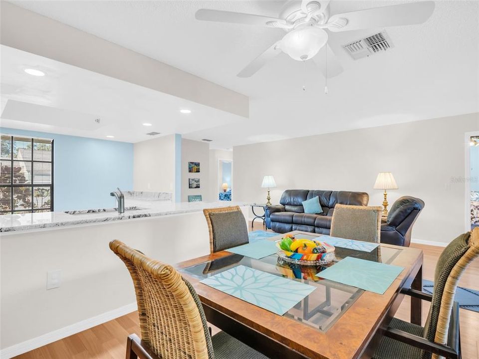 En Venta: $269,000 (2 camas, 2 baños, 1080 Pies cuadrados)