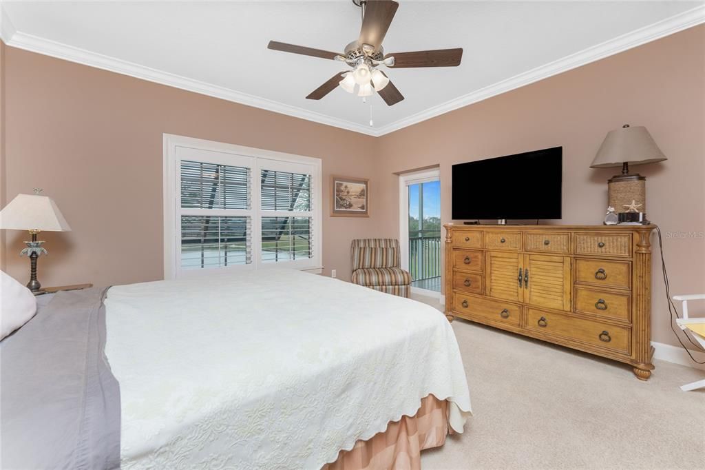 For Sale: $349,900 (3 beds, 2 baths, 2066 Square Feet)