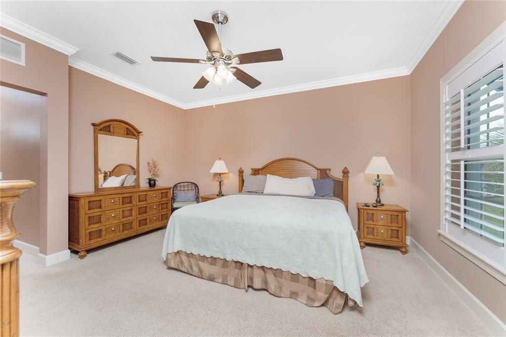 For Sale: $349,900 (3 beds, 2 baths, 2066 Square Feet)