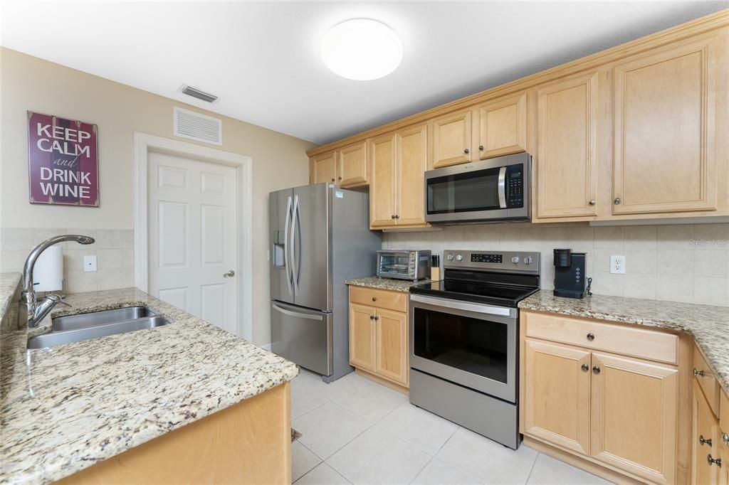 For Sale: $349,900 (3 beds, 2 baths, 2066 Square Feet)