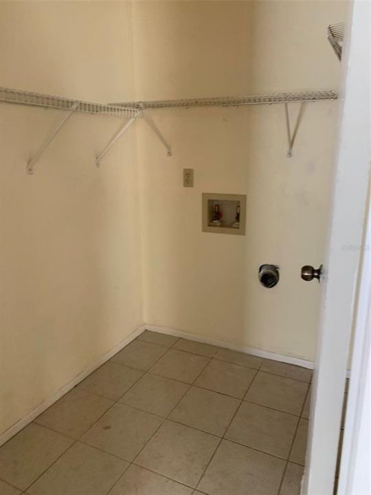 В аренду: $1,800 (2 спален, 2 ванн, 1117 Квадратных фут)