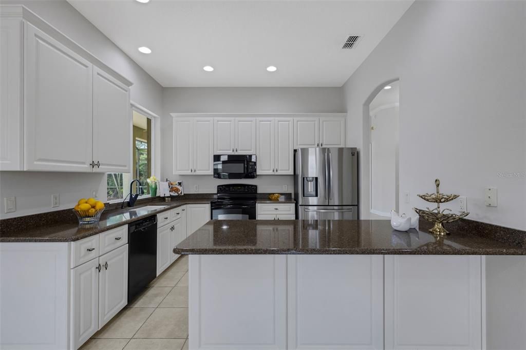 For Sale: $650,000 (4 beds, 2 baths, 2415 Square Feet)