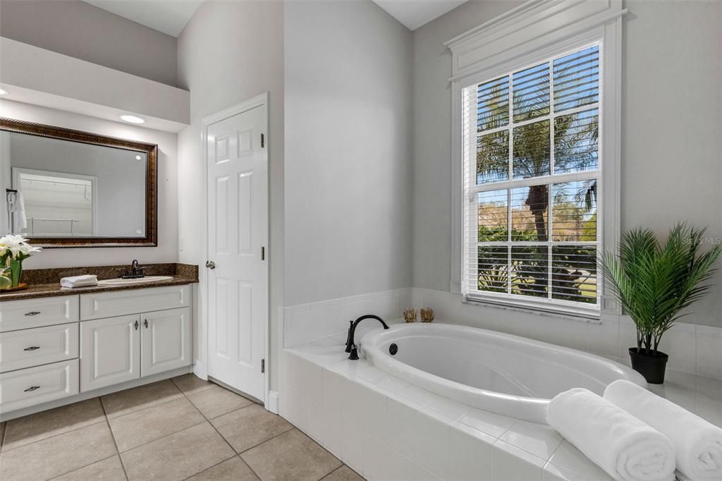 For Sale: $650,000 (4 beds, 2 baths, 2415 Square Feet)