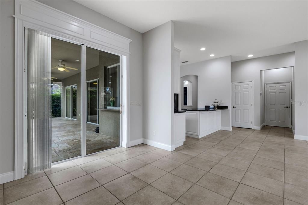 For Sale: $650,000 (4 beds, 2 baths, 2415 Square Feet)