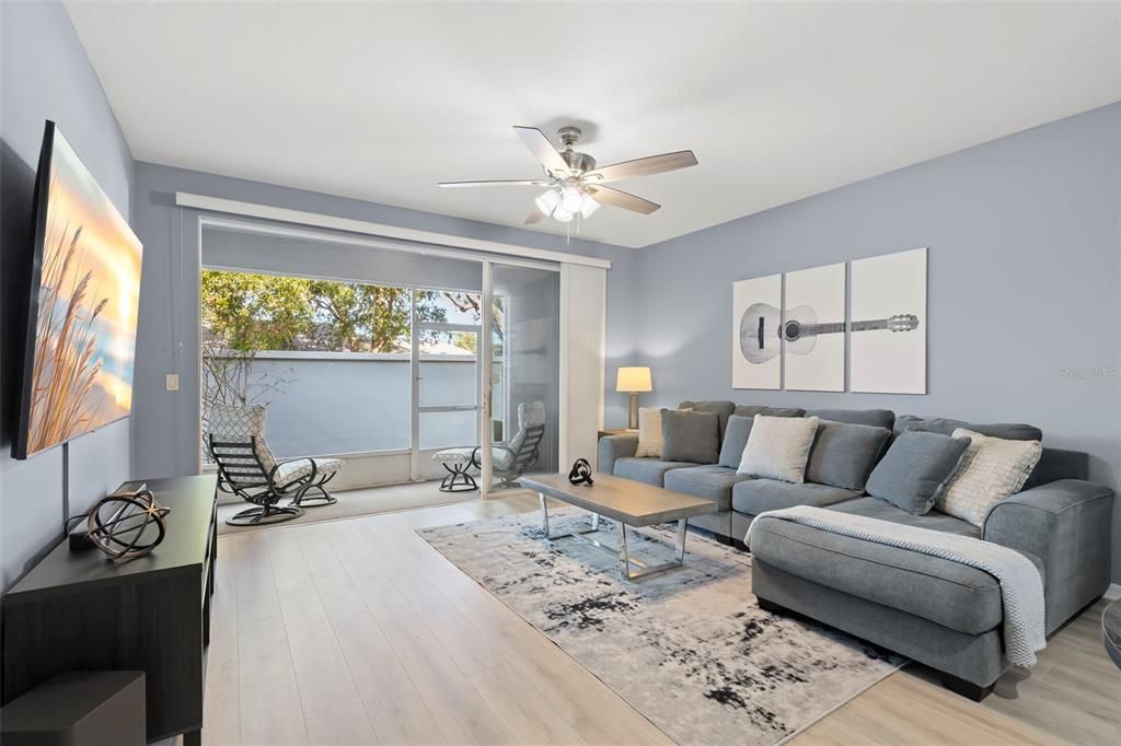 En Venta: $319,500 (2 camas, 2 baños, 1344 Pies cuadrados)