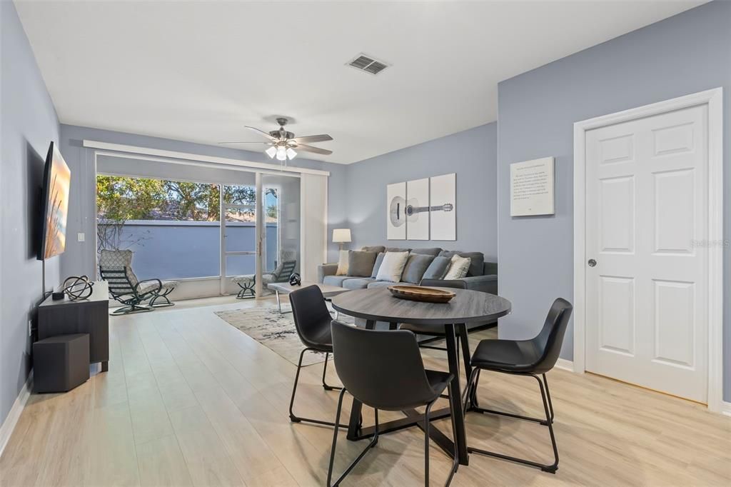 En Venta: $319,500 (2 camas, 2 baños, 1344 Pies cuadrados)