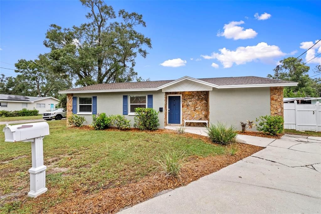 出租: $2,500 (3 贝兹, 2 浴室, 1326 平方英尺)