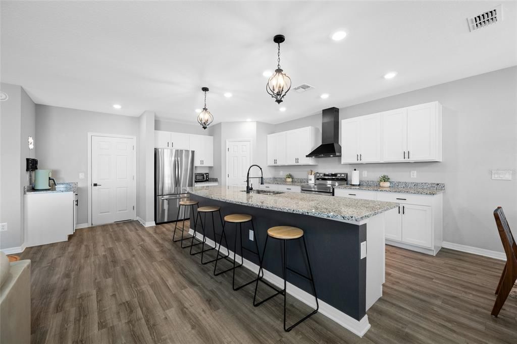 待售: $435,000 (5 贝兹, 3 浴室, 2640 平方英尺)