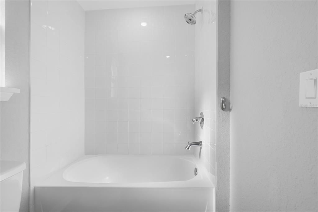 待售: $435,000 (5 贝兹, 3 浴室, 2640 平方英尺)