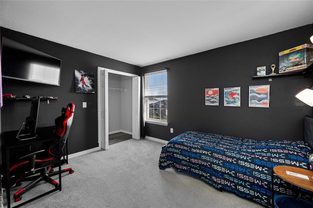 待售: $435,000 (5 贝兹, 3 浴室, 2640 平方英尺)