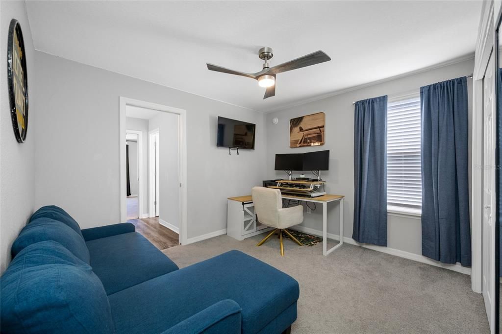 待售: $435,000 (5 贝兹, 3 浴室, 2640 平方英尺)