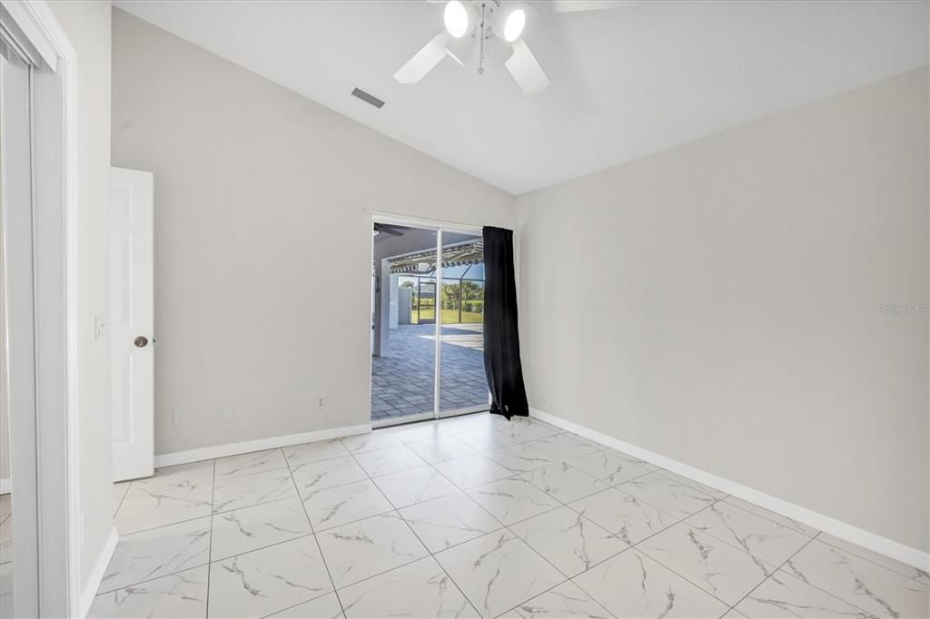 待售: $890,000 (7 贝兹, 0 浴室, 3679 平方英尺)