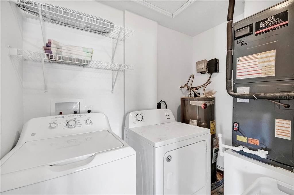 待售: $890,000 (7 贝兹, 0 浴室, 3679 平方英尺)