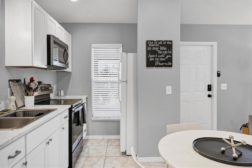 待售: $890,000 (7 贝兹, 0 浴室, 3679 平方英尺)