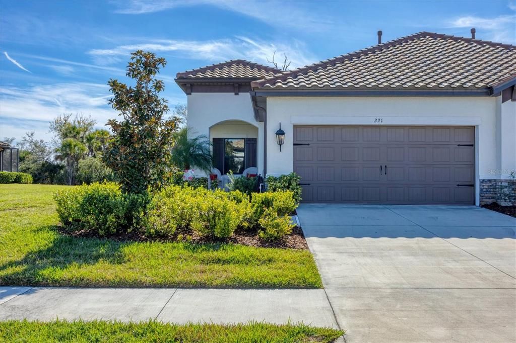 待售: $439,900 (2 贝兹, 2 浴室, 1524 平方英尺)