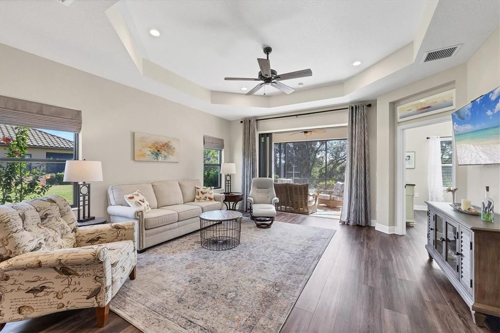 待售: $439,900 (2 贝兹, 2 浴室, 1524 平方英尺)