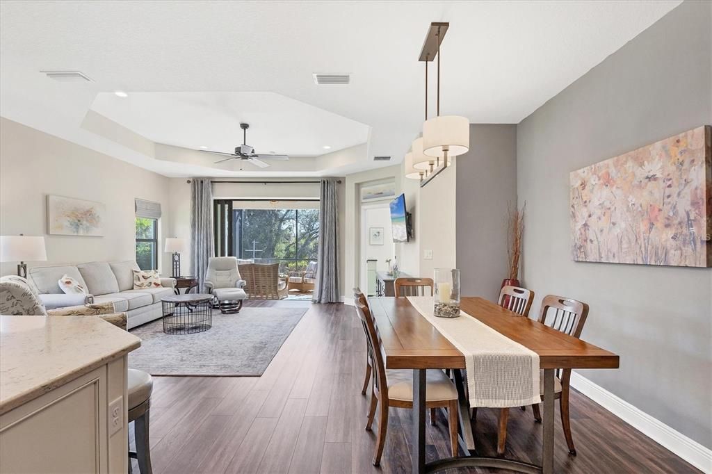 待售: $439,900 (2 贝兹, 2 浴室, 1524 平方英尺)