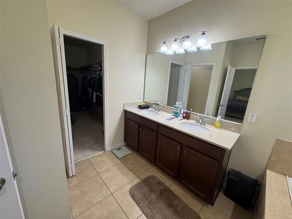 En Venta: $365,000 (3 camas, 2 baños, 1764 Pies cuadrados)