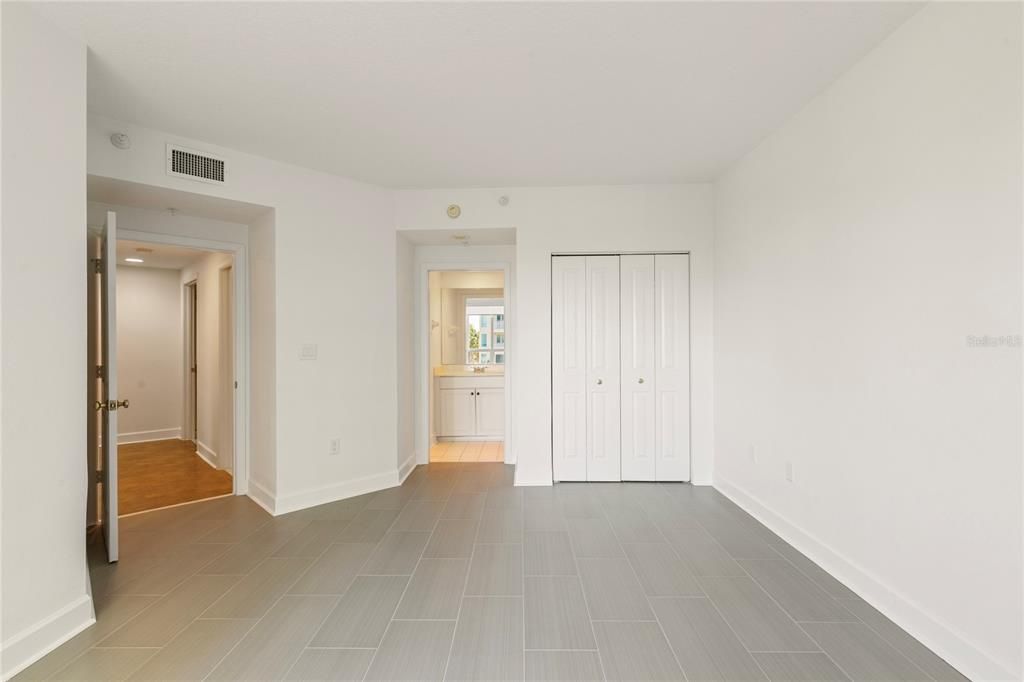 Active With Contract: $1,600,000 (3 beds, 3 baths, 2521 Square Feet)