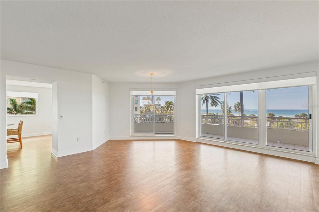 Active With Contract: $1,600,000 (3 beds, 3 baths, 2521 Square Feet)