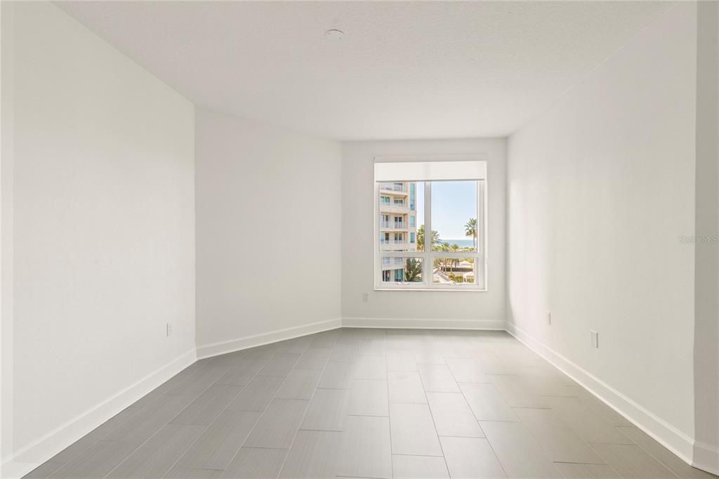 Active With Contract: $1,600,000 (3 beds, 3 baths, 2521 Square Feet)