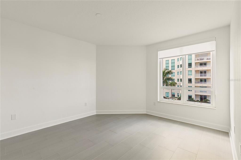 Active With Contract: $1,600,000 (3 beds, 3 baths, 2521 Square Feet)