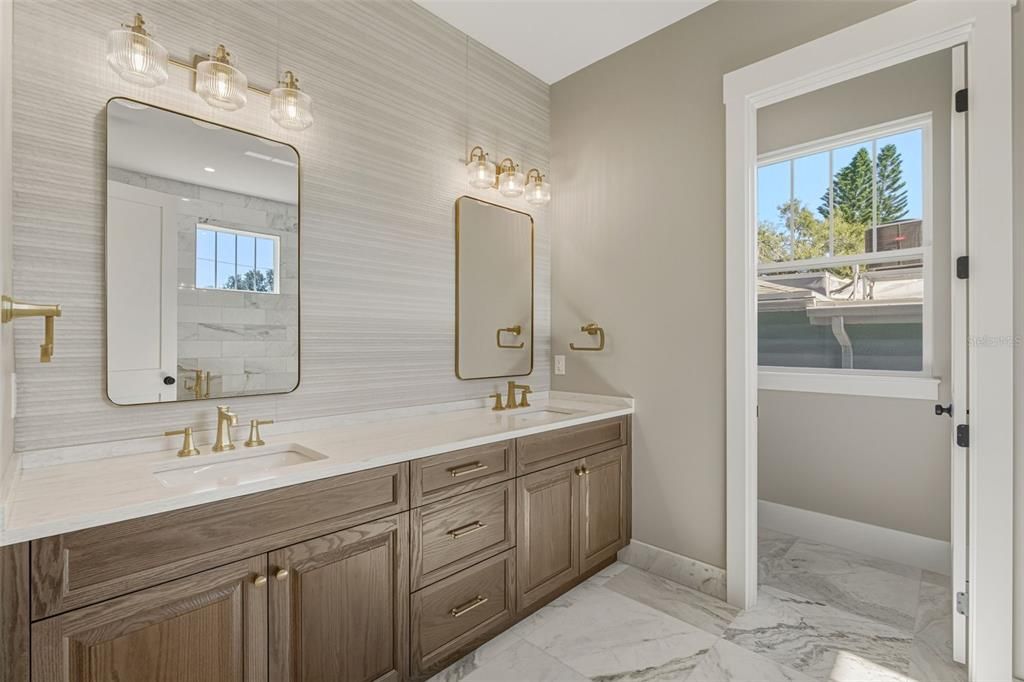 На продажу: $1,949,000 (4 спален, 3 ванн, 2658 Квадратных фут)