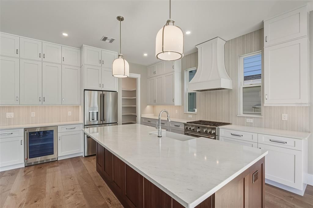 На продажу: $1,949,000 (4 спален, 3 ванн, 2658 Квадратных фут)